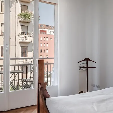 Ceradini With Balcony R&r