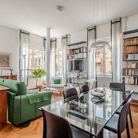 Ceradini With Balcony R&r * Milan