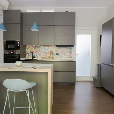 Modern Flat With Private Garden