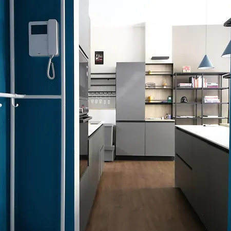 Apartment Modern Flat With Private Garden *