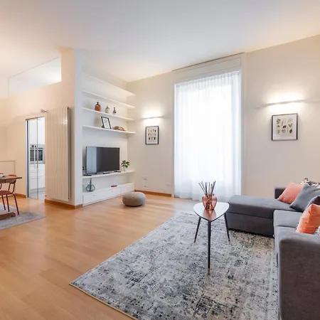 Sempione, 51 Ampio E Luminoso