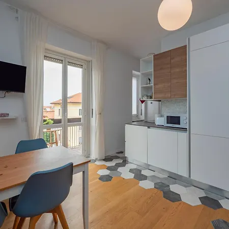 Xenia - Colorful In Citta Studi Area *