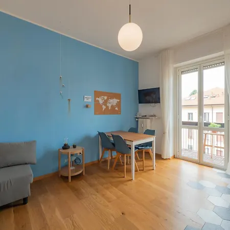 Xenia - Colorful In Citta Studi Area Apartment *