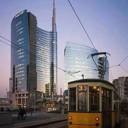 Viale Monza 90