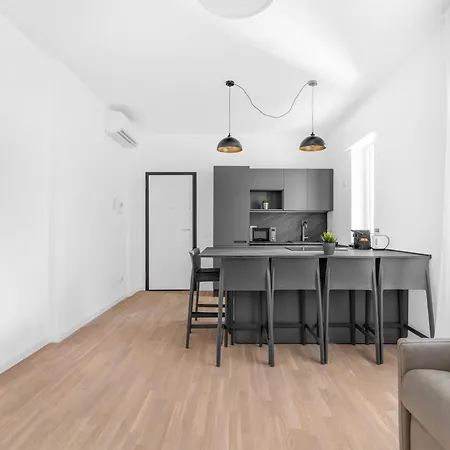 Mi Casa - In Ponte Nuovo * Milan