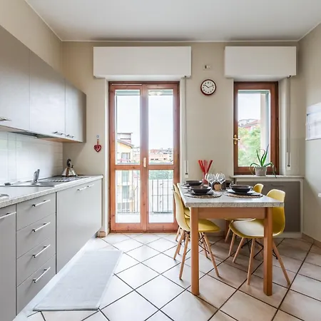 The Circle - Ampio Sui Navigli - Self-check In Daire