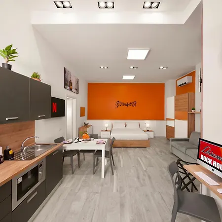 Appartamento Lorianna Rock House *