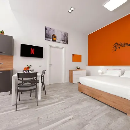 Lorianna Rock House Milan