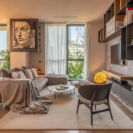 Apartment With Terrace In - What'app - 0034-611-233-784 - For Reservations! Milan