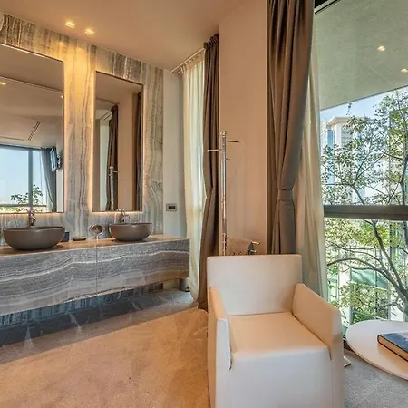 Apartment With Terrace In - What'app - 0034-611-233-784 - For Reservations! *