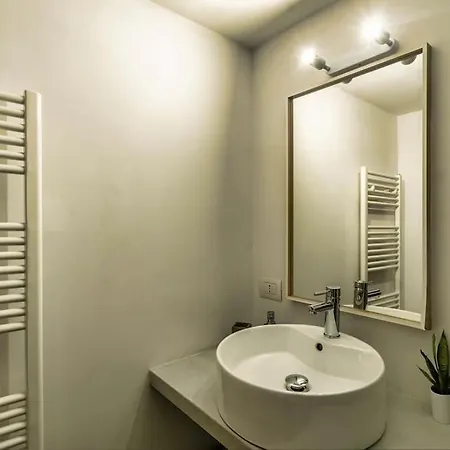 Contemporary Loft - Station