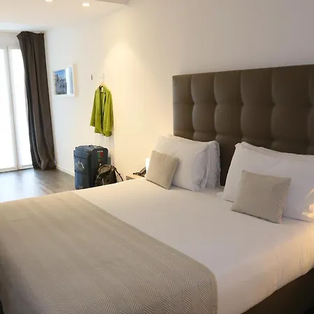 & Urban Padel Aparthotel