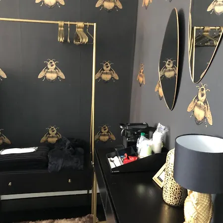 Lippi 42 With Private Garden * 밀라노