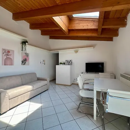 Big Mansarda Goldoni - Duomo M4 Lin Airport Apartamento *