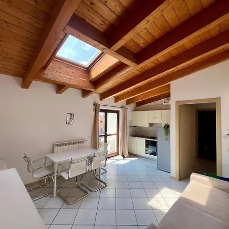 Big Mansarda Goldoni - Duomo M4 Lin Airport Apartment Milan