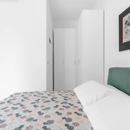 아파트 Crocetta Charme *