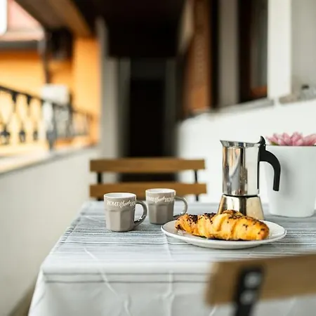 The First - Central Station Apartamento *