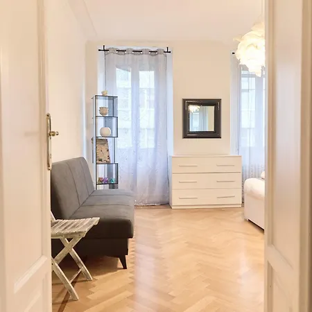 Apartamento Casa Vercelli Milão