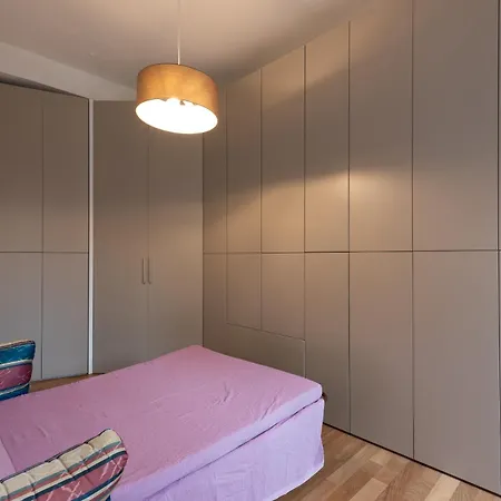Apartment De Amicis Milan