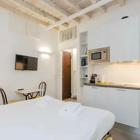 Alzaia Apartment Milan