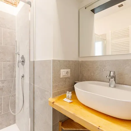 Apartment Bright -pasteur M1 Milan