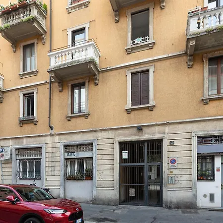 Guesthost - Bright -pasteur M1 Apartament Mediolan