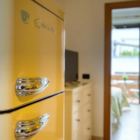 Guesthost - Giallo In Milano! Appartement *