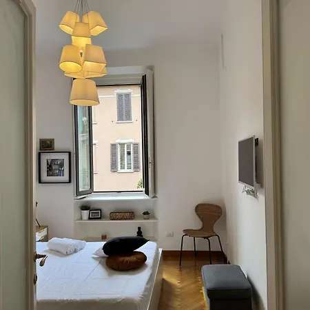 Via Stradivari - Vicino Duomo アパート