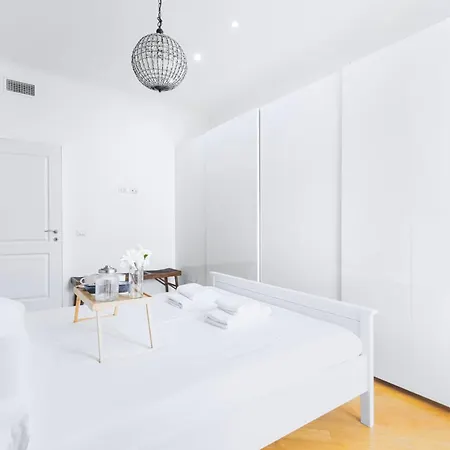 Easylife - Wonderful In Porta Romana Apartment Milan