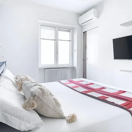 Easylife - - Rontgen 24d - Bocconi Apartman *