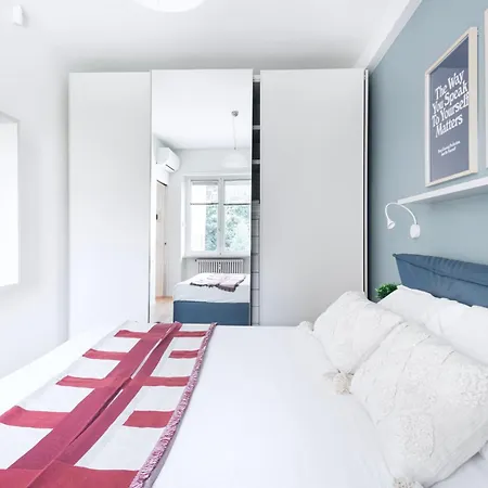 Easylife - - Rontgen 24d - Bocconi ميلان