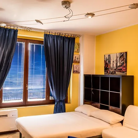 Cozy Rogoredo Next To The Metro And Train Station *