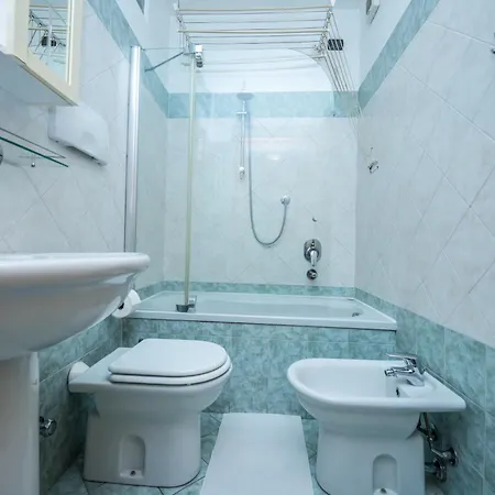 Cozy Rogoredo Next To The Metro And Train Station *