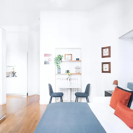 Easylife - Classico Monolocale Zona Washington Daire *