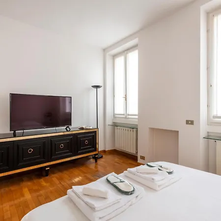 Bnbutler - Marghera - Luminoso Bilocale In Edificio Stile Vecchia * Milan