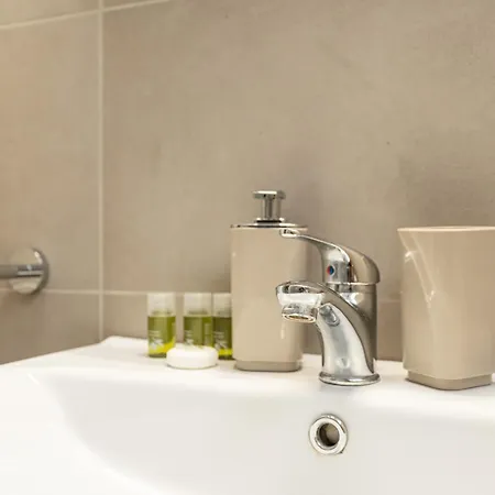 Studio City Life - Mirable Pm Apartment