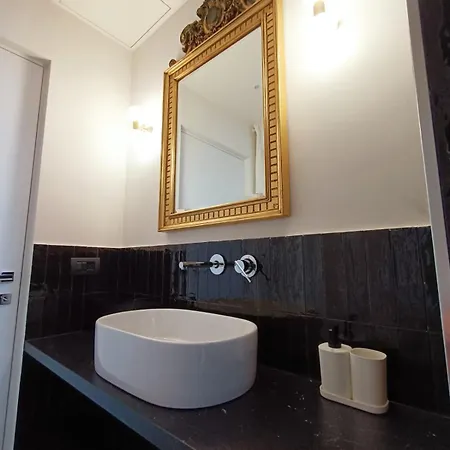 Design Boutique Apartment Milan