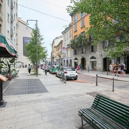 Charming Flat In Brera Διαμέρισμα *