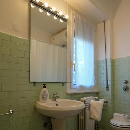 Graziosa Abitazione Immersa Nel Verde *