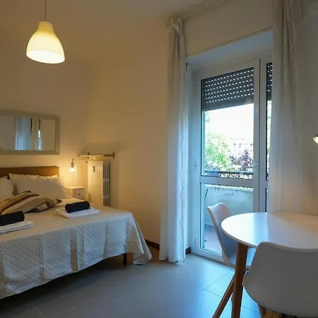 Apartment Graziosa Abitazione Immersa Nel Verde Milan