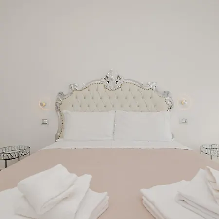 Pensión Luxury - 1 *