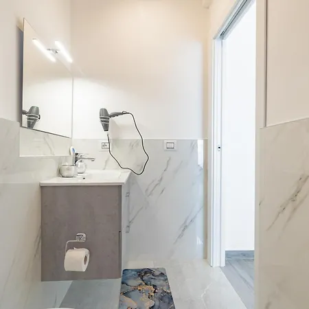 Luxury - 1 3* Milano