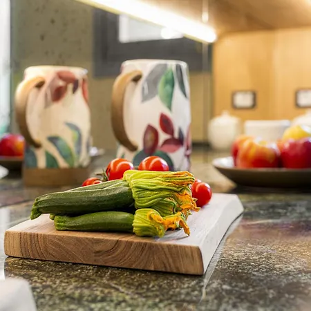 La Zafferana With Terrace Daire