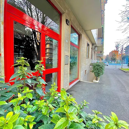 Apartment Navigli Style, Tra Metropolitana Famagosta, Comfort E Modernita *