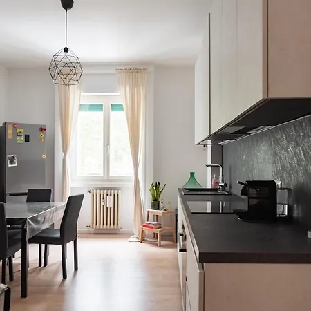 Youhosty - Pisa 18 *