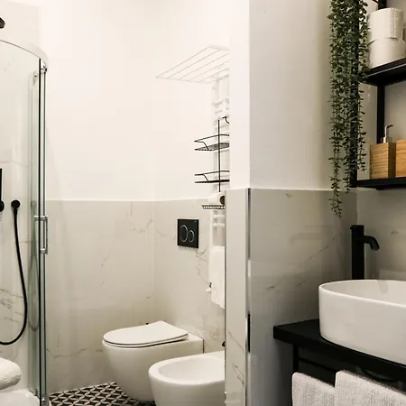 Apartment Rrrapido In Corso San Gottardo - 4 People