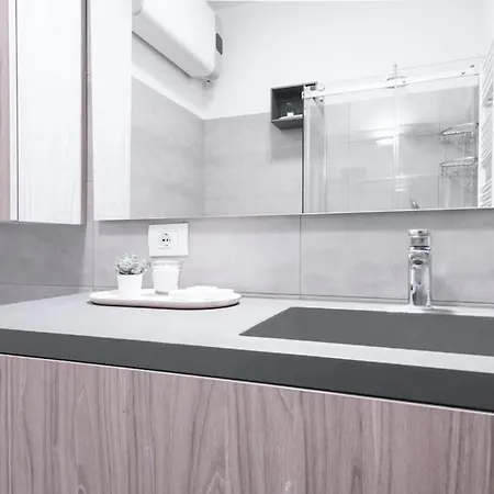 Easylife - - Lodi 115 - Porta Romana Milaan