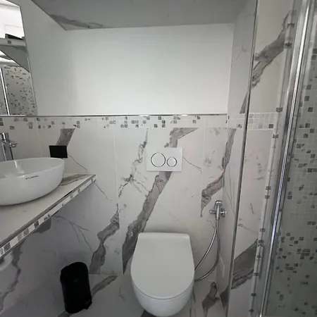 Apartment Nuovo Ed Elegante In Zona Bocconi *