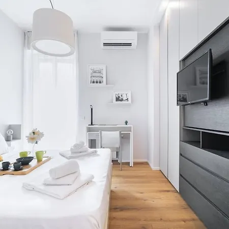 Apartment Easylife - Beautiful Flat With Balcony Pta Venezia Milan