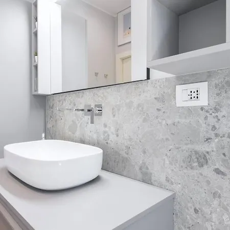 Easylife - Beautiful Flat With Balcony Pta Venezia
